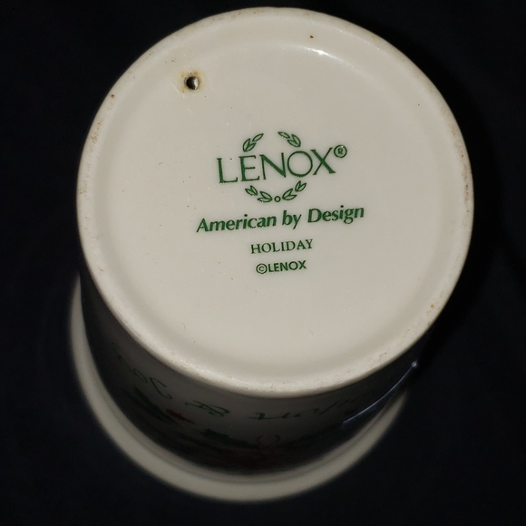 Vintage, Lenox,Traveler Tumbler, "Comfort & Joy" Beige Holly and Berries - Picture 4 of 4